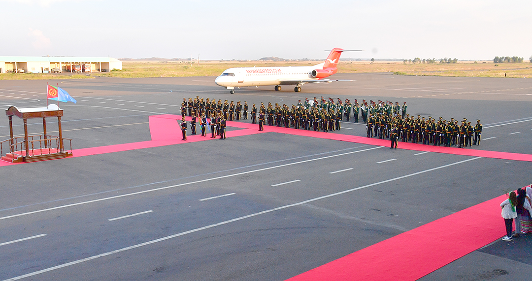 hawelti's tweet photo. On the invitation of the Eritrean Government, the President of the Federal Republic of Somalia, H.E. Hassan Sheikh Mohamud and his delegation arrived in Asmara in the evening hours today for a three-day official visit.  

President Hassan S. Mohamud and his delegation, which includes Foreign Minister Ahmed Moalim Fiqi, were accorded warm welcome by President Isaias Afwerki on their arrival at Asmara International Airport.

The two Heads of State will discuss further enhancement of all-rounded bilateral ties of cooperation that exist between the two countries as well as regional and international issues of mutual interest.