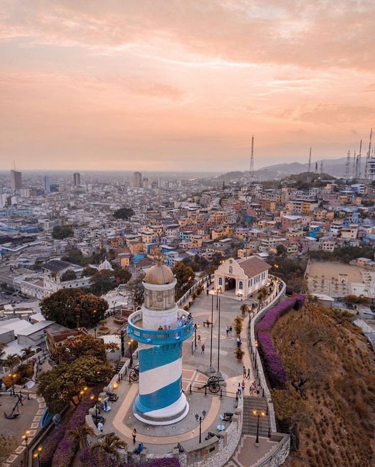 Hoy saludamos la ciudad de Guayaquil, al conmemorarse 204 de su Independencia.
