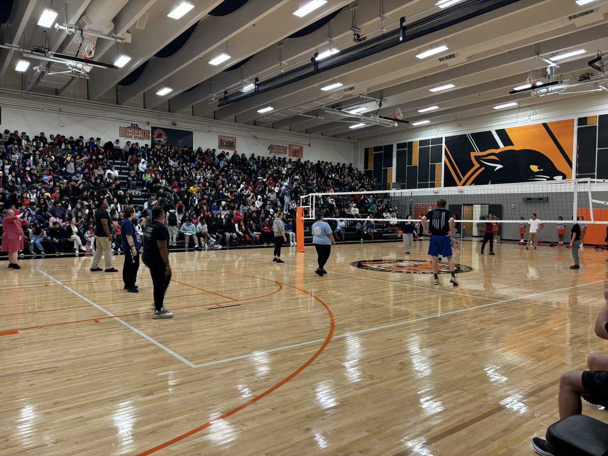 Gloria Willis Middle School tweet media