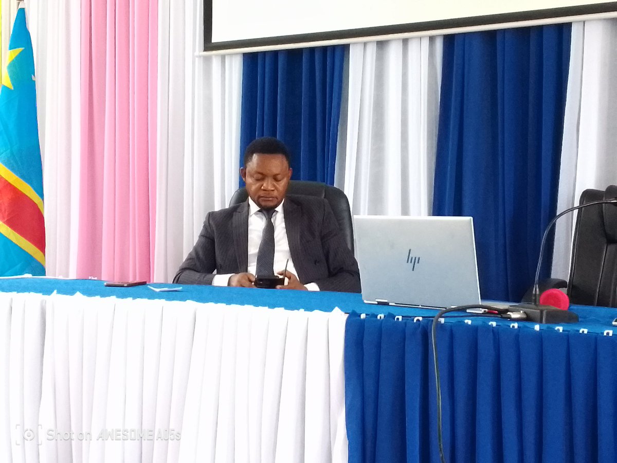 luckybasianga's tweet photo. Matinée Scientifique à L'Université Kongo, en partenariat avec l'Ambassade de Suisse en RDC ce  9/10/ 2024 , sur le thème "La démocratie directe de la Suisse dans les relations internationales contemporaines  profils identitaires et perspectives d'avenir dans un monde globalisé." https://t.co/kM6QgYRAg0