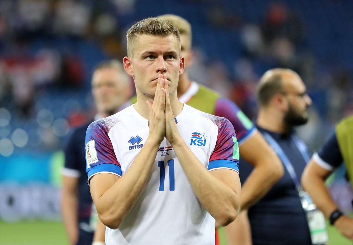 Alfreð Finnbogason tilkynnti nýverið að hann hefði lagt landsliðsskóna á hilluna og verður hann heiðraður fyrir landsliðsferilinn fyrir leik Íslands og Wales á föstudag.