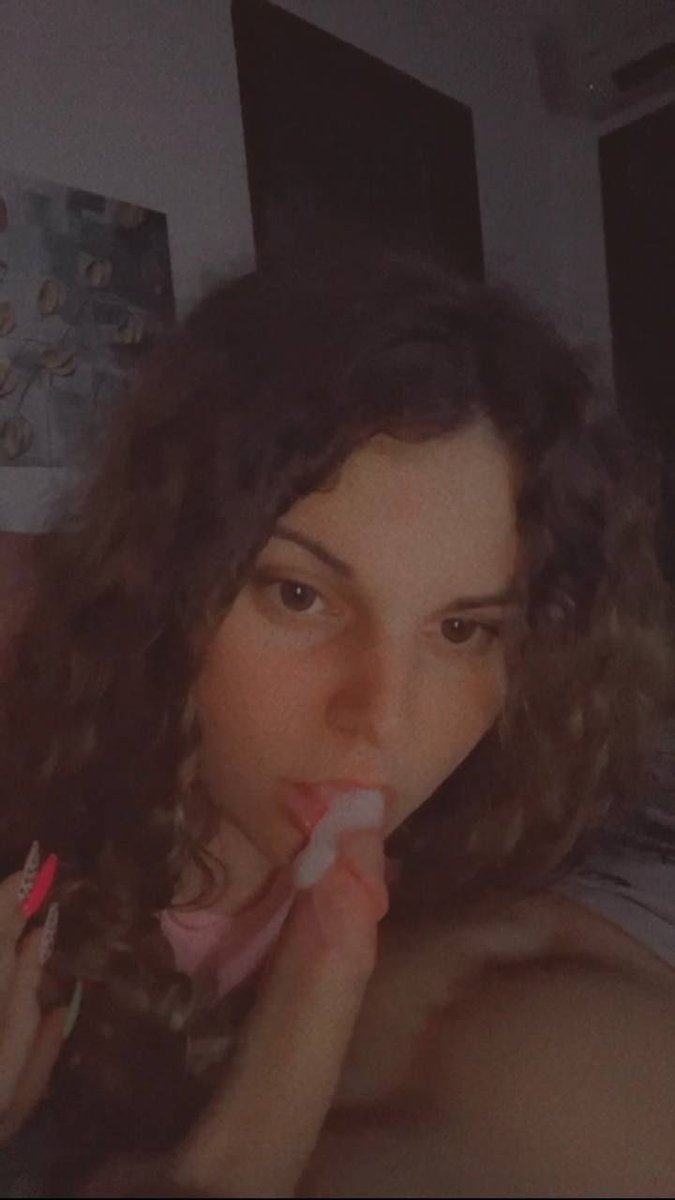 Sosem volt titok, hogy imádom a faszt🍆Bármilyen farkat kielégítek, legyen az kicsi vagy nagy, nem számít🤭Imádom érezni a farok ízét és a fincsi spermájét💦
Csatlakozz hozzám az ingyenes Telegram csatornámra😛👇❤️És írj rám🥺

t.me/+xhL58Lp0xu45Z…