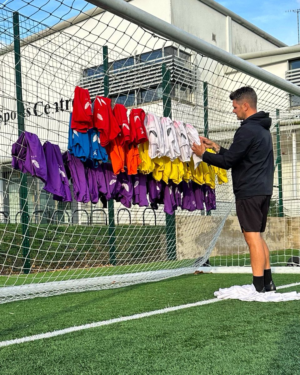 When the bibs aren’t quite dry but the sessions in an hour. #WNFC #WellbeingOverWinning