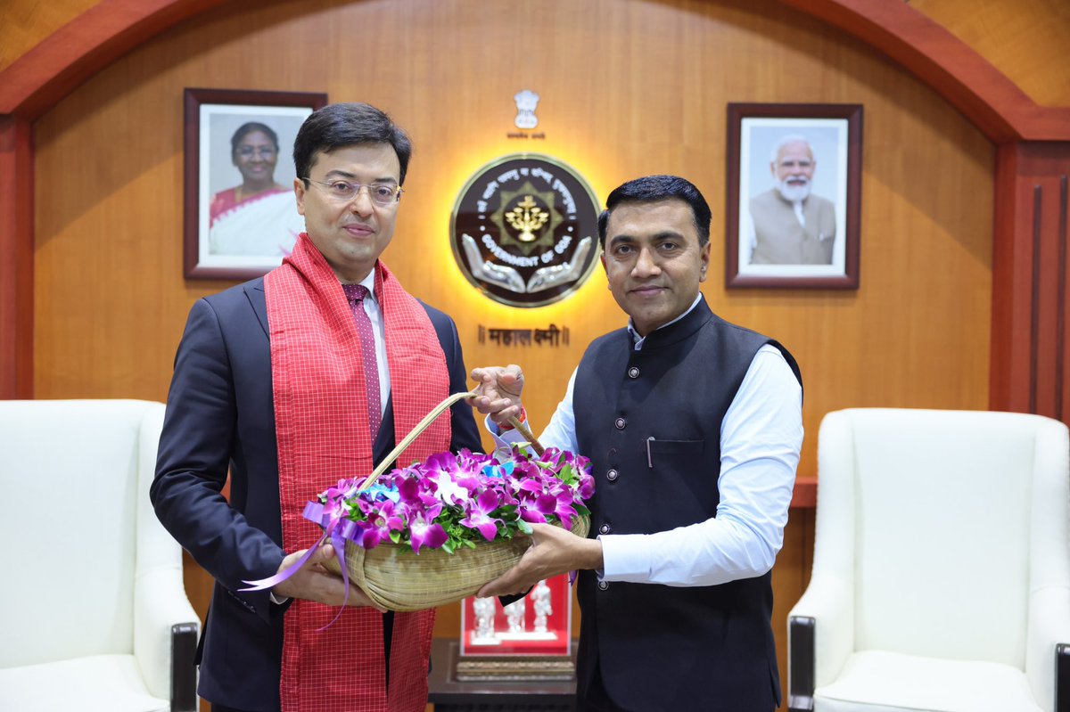 DIP Goa (@dip_goa) on Twitter photo Chief Minister, <a href="/DrPramodPSawant/">Dr. Pramod Sawant</a> met & interacted with the Ambassador of Republic of Uzbekistan to India H.E. <a href="/RustambaevS/">Rustambaev Sardor</a> at Mahalaxmi, Altinho.
Held discussions on potential cooperation in the tourism and economic opportunities between the state & the Republic of Uzbekistan. Chief Minister, <a href="/DrPramodPSawant/">Dr. Pramod Sawant</a> met & interacted with the Ambassador of Republic of Uzbekistan to India H.E. <a href="/RustambaevS/">Rustambaev Sardor</a> at Mahalaxmi, Altinho.
Held discussions on potential cooperation in the tourism and economic opportunities between the state & the Republic of Uzbekistan.
