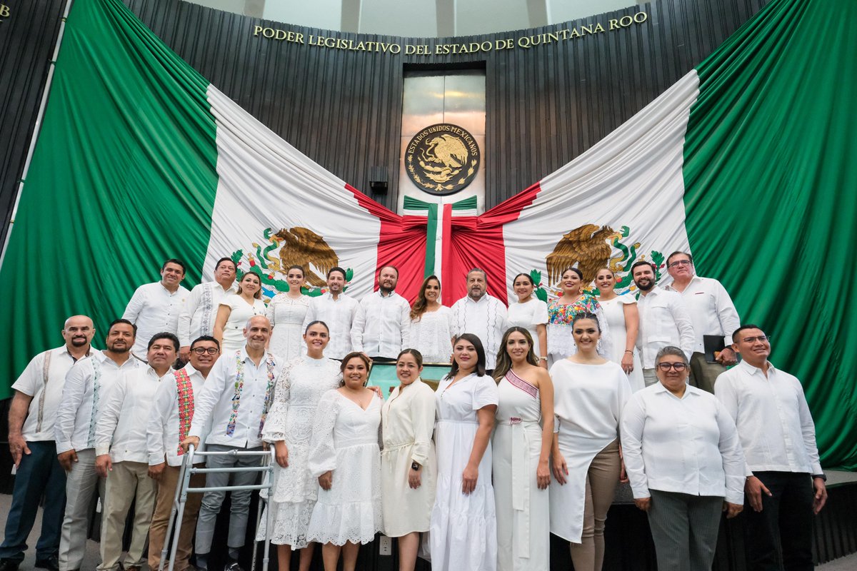 Celebro con alegría y muy agradecida con las diputadas y diputados del <a href="/CongresoQRoo/">Congreso del Estado de Quintana Roo</a>, la aprobación para crear la SECRETARÍA DE LA MUJER EN QUINTANA ROO, un acto de JUSTICIA SOCIAL, empoderamiento y cuidado, que propusimos en beneficio de todas las quintanarroenses.

Esto es el