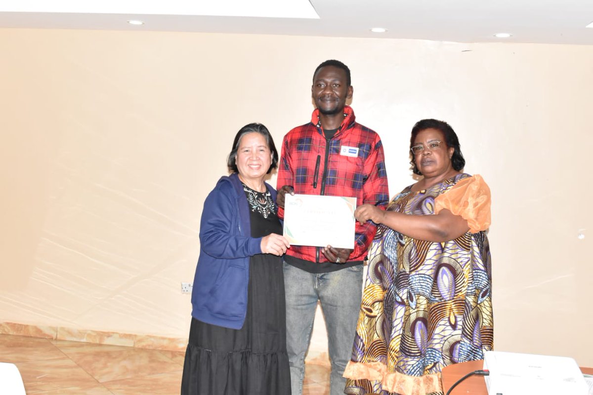 4tdayz_'s tweet photo. I successfully completed a training on People powered sustainable consumption and production by @IbonInternatl @IBONFoundation 
This will help me when doing people centered research projects.
@Wahengayouths #PeoplePower over #CorporatePower
@ZiwaniNairobi @ASBELKEMBOI7 https://t.co/YbJVWYugDs