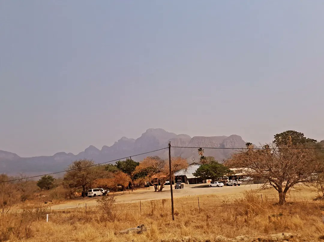 TravelNoteSA1's tweet photo. A view of Mariepskop from Klaserie road - Travel Note SA
#TravelNoteSA https://t.co/SbGzcIly3J