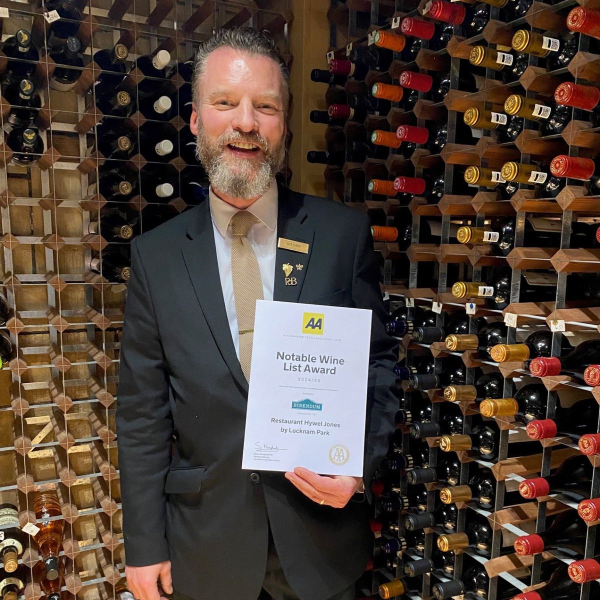 The good news keeps rolling in 🏆

Restaurant Hywel Jones has been Awarded the AA Notable Wine List Award 2024/25!
We think that deserves a cheers 🍷

If you would like to try our wine for yourself book here 👉🏻 lucknampark.co.uk/dining/restaur…

#lucknam_park #AAAwards