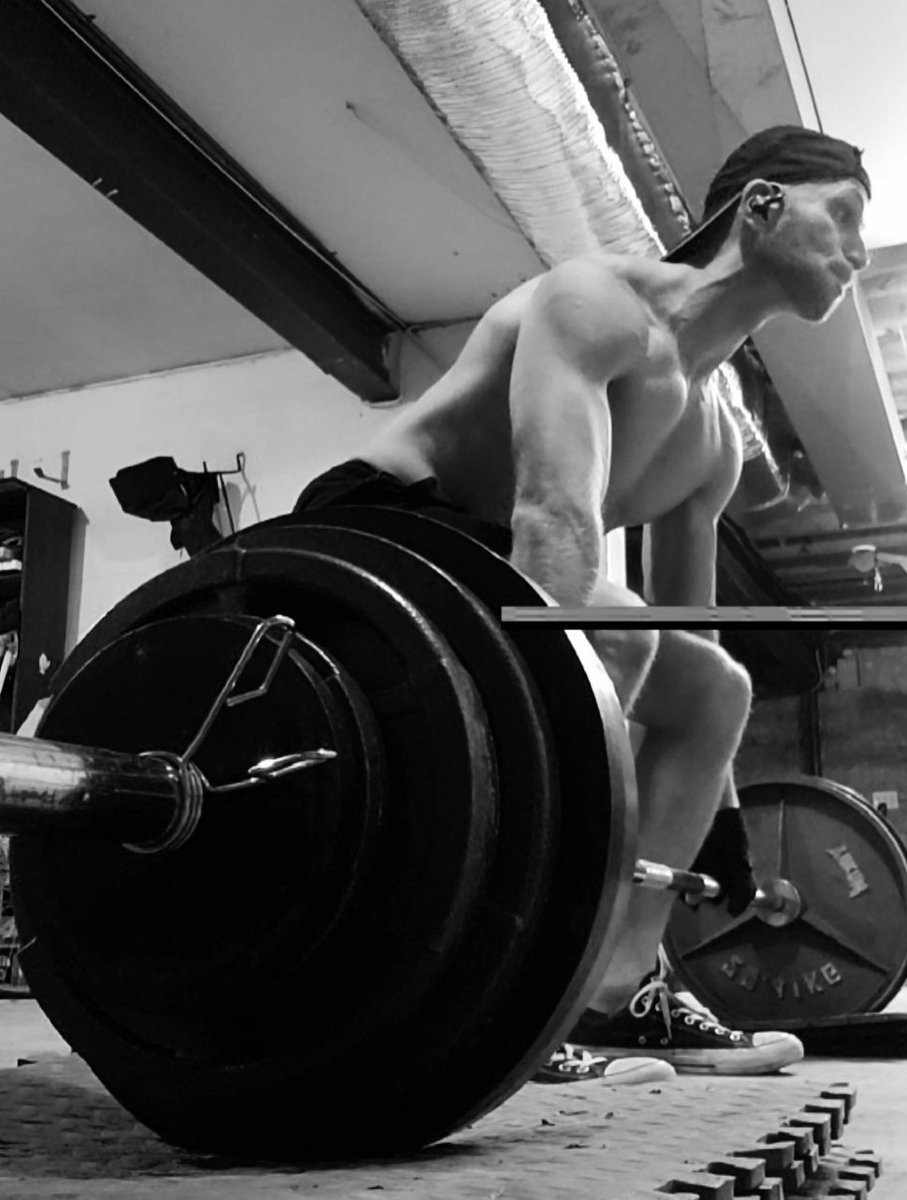 StrengthRunnerB's tweet photo. Wednesday = Pump Day! 
Started with 10 mile tempo/goal MP run, went straight to the garage gym and did heavy squats (375x4) and deadlifts (425x2)
Continuing the prep by making hard days longer
Push to your limits until your limits move! 
 #running #runfar #liftheavy https://t.co/dOzDtHBcc0