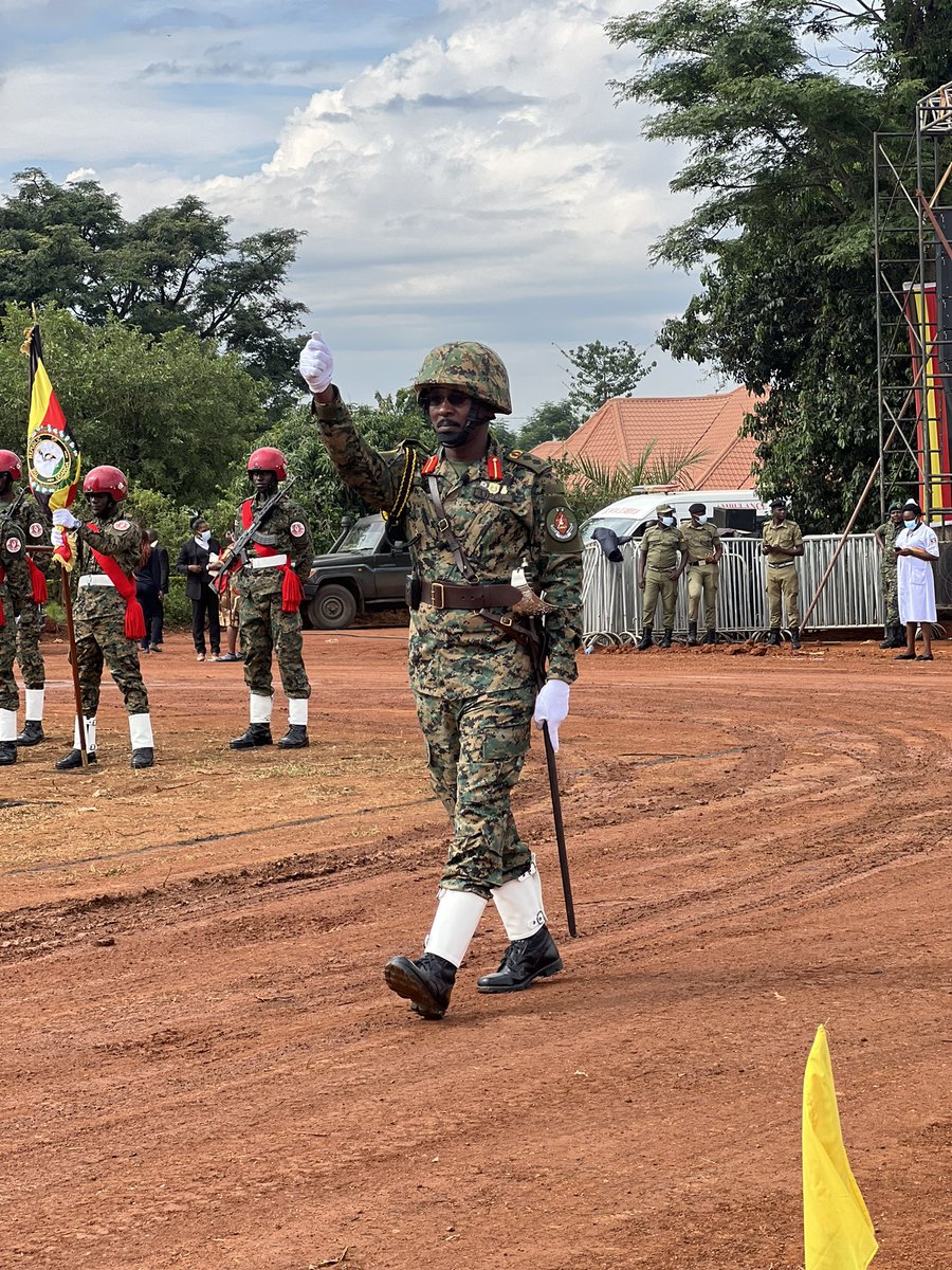 amanyarnold's tweet photo. ⚫🟡🔴
I have always looked forward to the  @MODVA_UPDF parades &amp; I have never been disappointed but todays parade was a beauty. Loved the new changes &amp; kudos to the CDF @mkainerugaba.
And for Col @DeoAkiiki  😍😍 couldn't believe my eyes but thanks for great job done. 👏 https://t.co/qDLAqUBLn3