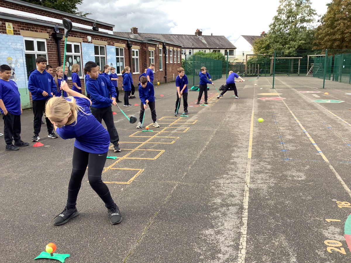 FaringtonSchool's tweet photo. Year 6 have really enjoyed their golf PE sessions this half term. We have taken part in a range of games, taking careful shots to see how many points each team can score. We ended yesterdays session with a game of Infinity Tag. https://t.co/oDCboH0pBW