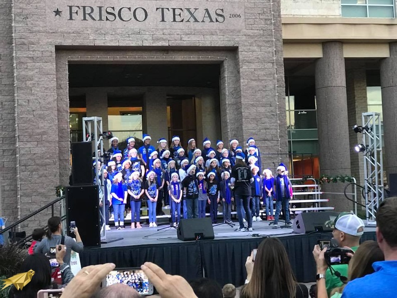 In_Depth_Events's tweet image. 🎶 Are you ready to elevate your holiday choir performances? This season, let us help you hit all the right notes with our top-notch choir and choral risers! 🎤✨

👉 [Get started here](texaschoralriserrental.com/selecting-the-…) 

#ChoirGoals #HolidayHarmony