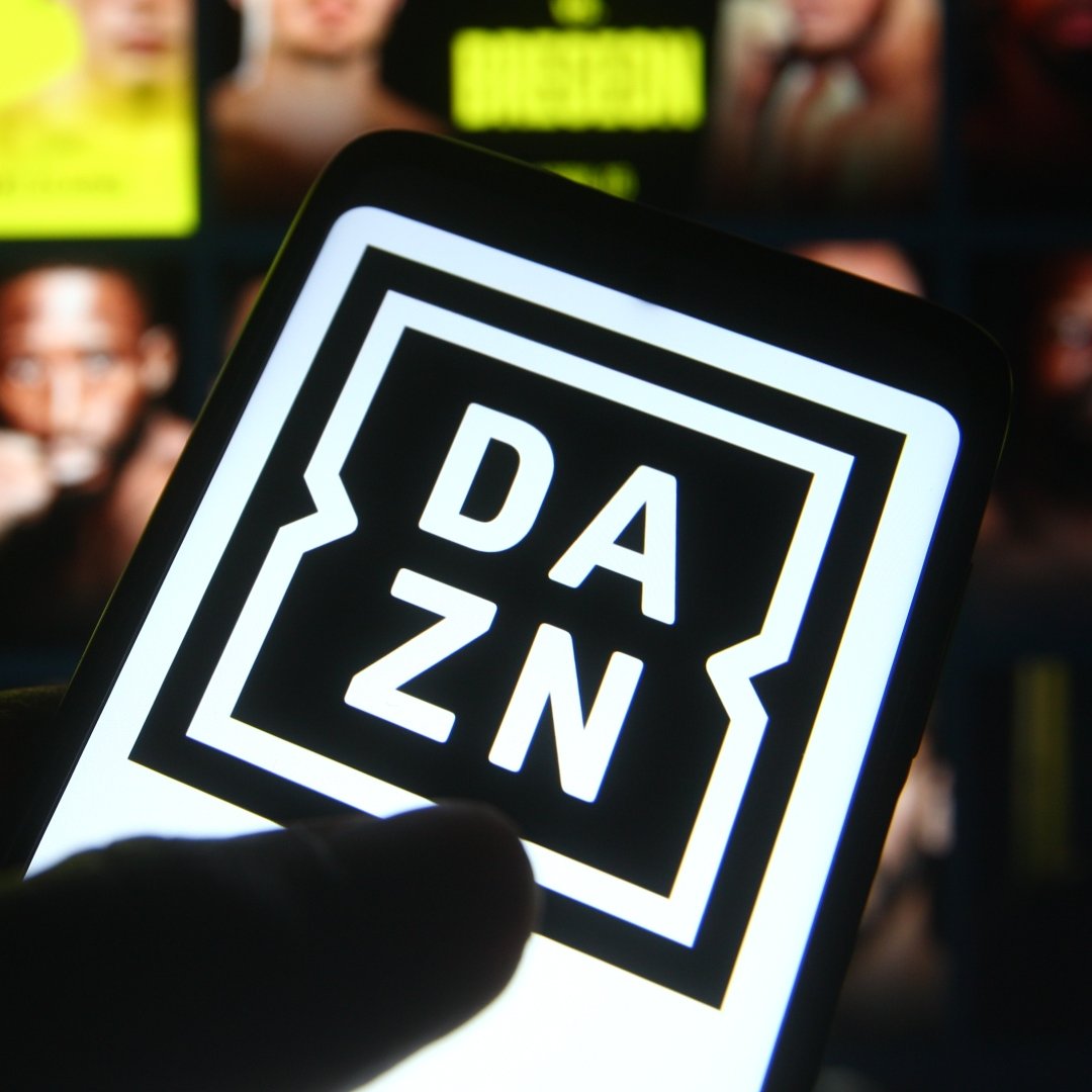 Offsider_ES's tweet image. ¡𝐑𝐄𝐆𝐀𝐋𝐀𝐌𝐎𝐒 𝐔𝐍 𝐀𝐍̃𝐎 𝐃𝐄 𝐃𝐀𝐙𝐍 𝐆𝐑𝐀𝐓𝐈𝐒! 📺🤑

1⃣ Dar RT a este tweet
2⃣ Seguir a @muchoconpoco_ 
3⃣ Seguir a @Offsider_ES 

🍀 El ganador, el jueves a las 21:00h, ¡suerte!