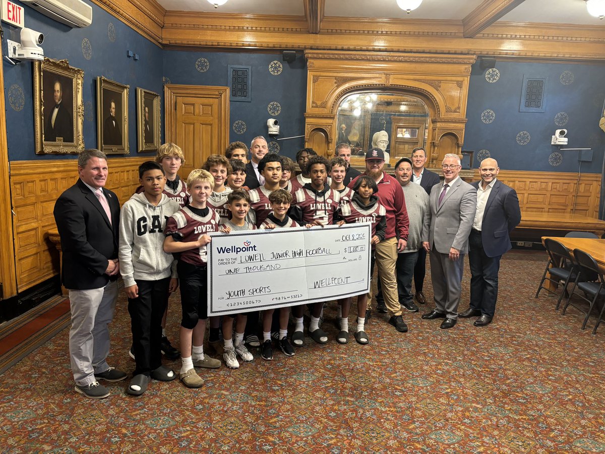 David Morales (@plenama) on Twitter photo Yesterday, we joined the Lowell community and <a href="/FranklinSports/">Franklin Sports</a> to support the Lowell Junior High football team. Private companies, elected officials, families and friends have come together to fund the team. When private companies unite with neighbors, friends and families to Yesterday, we joined the Lowell community and <a href="/FranklinSports/">Franklin Sports</a> to support the Lowell Junior High football team. Private companies, elected officials, families and friends have come together to fund the team. When private companies unite with neighbors, friends and families to