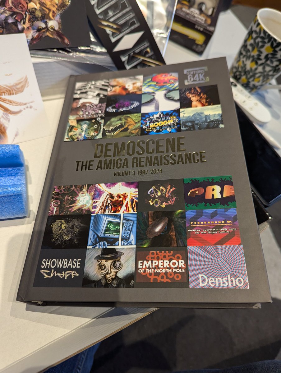 Eldoxo's tweet image. Demoscene the amiga renaissance volume 3 😁 @editions64K #amiga #demoscene #RETROGAMING