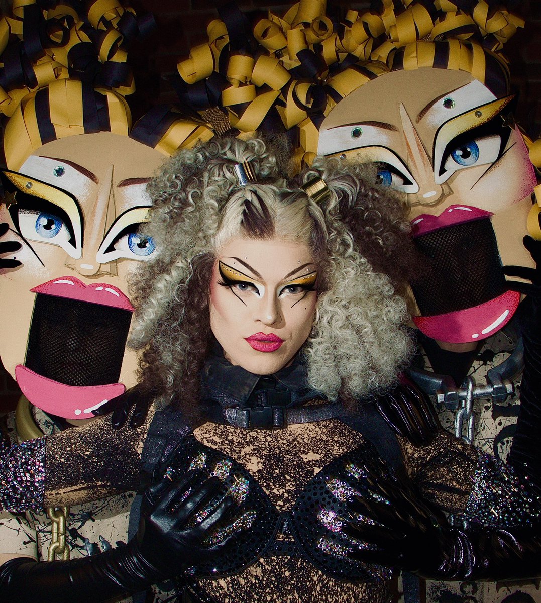 Ryan_Iconica's tweet photo. โIโll hold my whiskey up high
Kiss the bartender twice
Iโm a loserโ
#marrythenight
๐ค๐ค๐ค
๐ธ @agubrasphotos ๐ธ
๐โโ๏ธ @kitti_thedoll ๐โโ๏ธ https://t.co/3SHhx0EylY