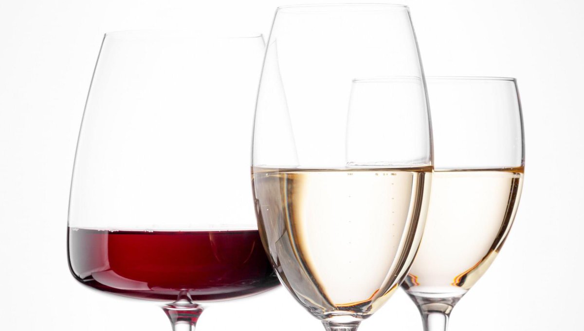 Bubbles &amp; Bordeaux ✨ A Night of Sophistication and Sparkle

Join us for an enchanting evening where bubbles meet Bordeaux, featuring expert Bubbles &amp; Bordeaux Specialist, Amy Congrove! 🍷🍾

📅 October 10, 6-8p
🎟️ $10 / ticket: bit.ly/BubblesBordeau…