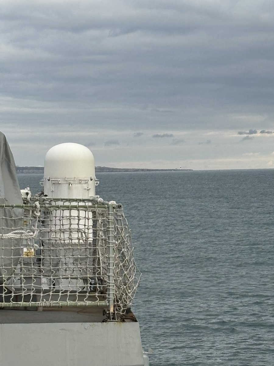 HMS Dauntless tweet media