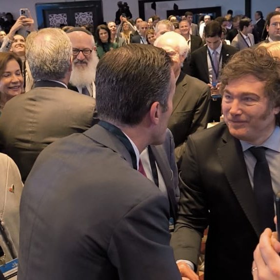 Italy MFA (@italymfa_int) on Twitter photo SdE <a href="/GiorgioSilli/">Giorgio Silli</a> habló en Buenos Aires en la 35ª Asamblea Plenaria de la #CEAL. Enfoque en relaciones económicas Italia-América Latina y oportunidades para las empresas🇮🇹. Fortalecer #exportación y #diplomaciadelcrecimiento es un objetivo prioritario de la política exterior 🇮🇹. SdE <a href="/GiorgioSilli/">Giorgio Silli</a> habló en Buenos Aires en la 35ª Asamblea Plenaria de la #CEAL. Enfoque en relaciones económicas Italia-América Latina y oportunidades para las empresas🇮🇹. Fortalecer #exportación y #diplomaciadelcrecimiento es un objetivo prioritario de la política exterior 🇮🇹.