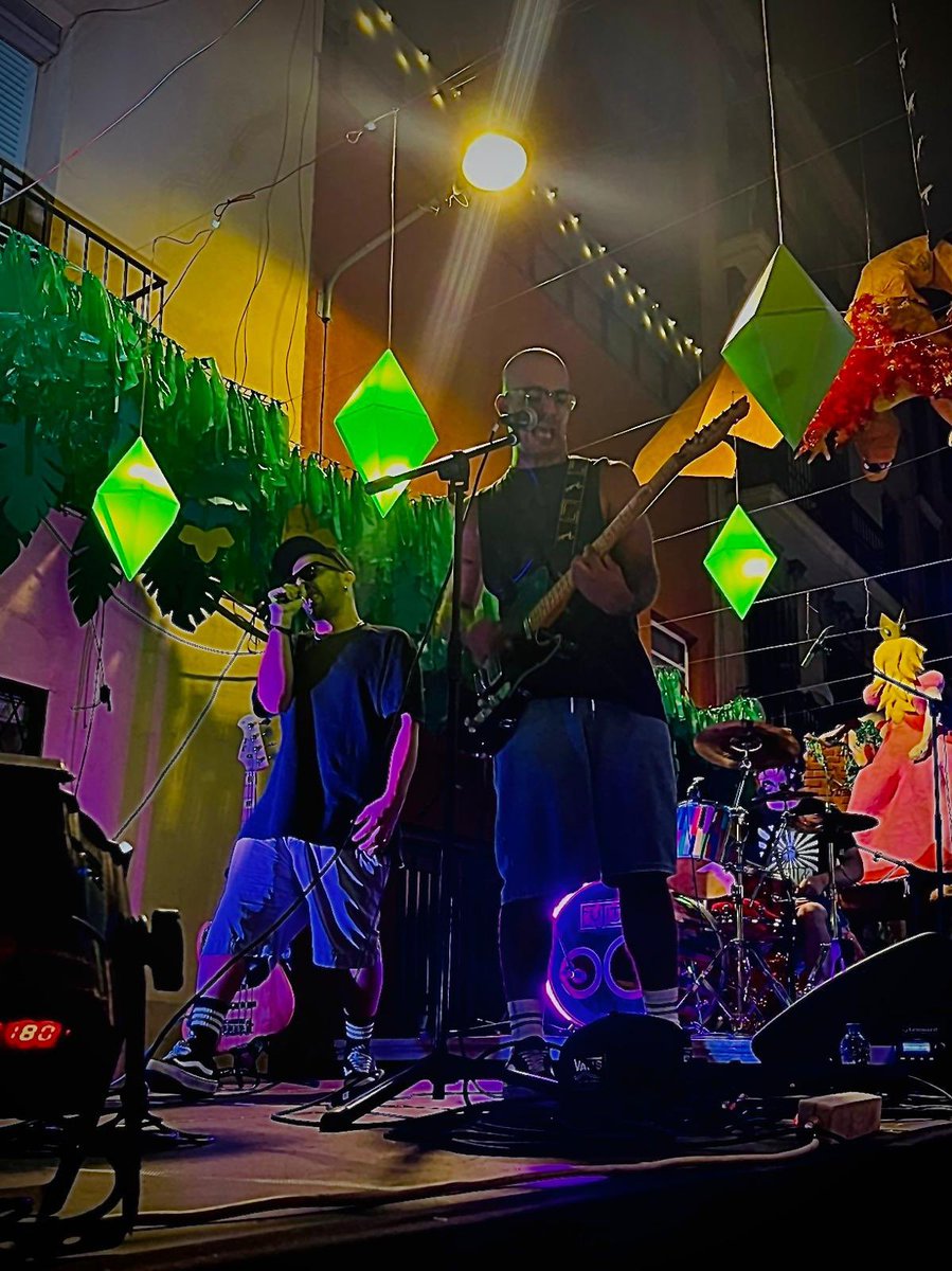 Conciertazo el de Gracia, y estamos preparando más...buenos meses que se vienen 🔥