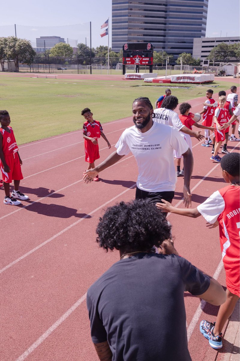 rhff's tweet photo. Leading by example, Justise Winslow brings energy and mentorship to the next generation at JWIC. 

It's more than just basketball—it's about inspiring young athletes to dream big and work hard. 

#JWIC #RHFF #JustiseWinslow #FutureChampions https://t.co/tYrrLv6ujO