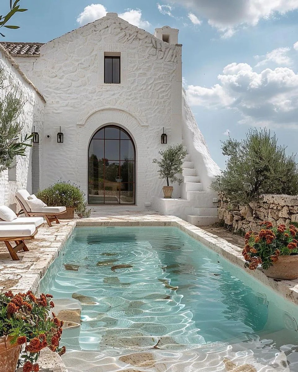 TMG_OnlineStore's tweet photo. Minimalist and white Masserie in Apulia, Puglia 🇮🇹
Swipe Left! Thoughts? 💭

Designed by jeanjacquescolangelo

@housesaddictive

#italy #italia #apulia #dreamhomes #minimalist https://t.co/bzqaG14zUx