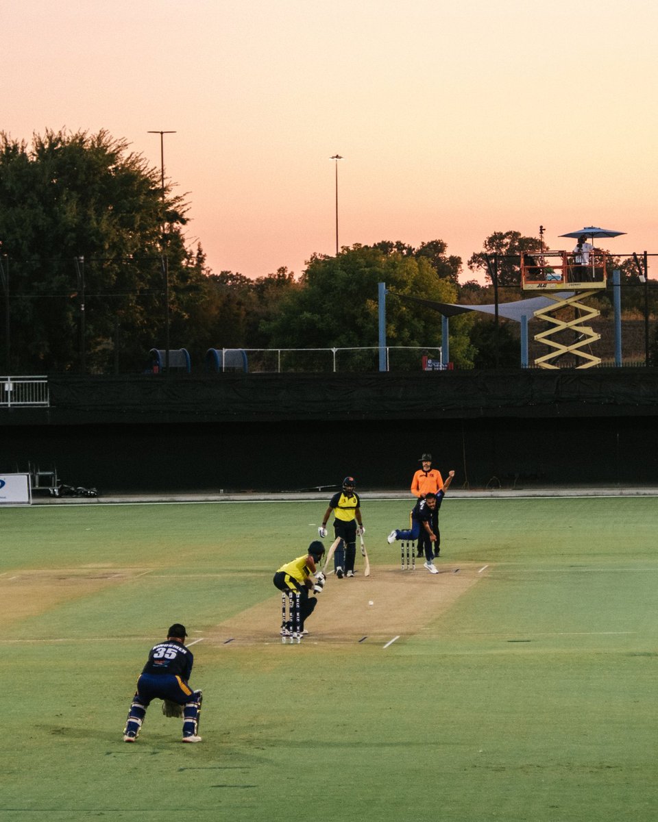 Of course we haven't forgotten about the East Bay Blazers who wholeheartedly deserved to be in the #MiLC2024 Finals and fought until the end 🧡 ☄️ 

Congratulations on an amazing season 🇺🇸🏏