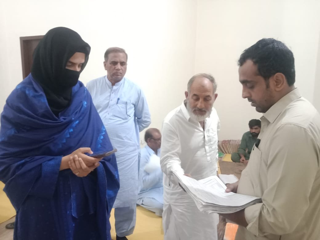 DCGRW's tweet image. AC Sadar visited to review progress on #Revenuework at Tehsil Office.

#RevenueReforms
#GoodGovernance
#CMInitiatives
#Punjab
#Gujranwala

@GovtofPunjabPK 
@MaryamNSharif 
@CS_Punjab 
@BoardRevenue 
@CommissionerGu3