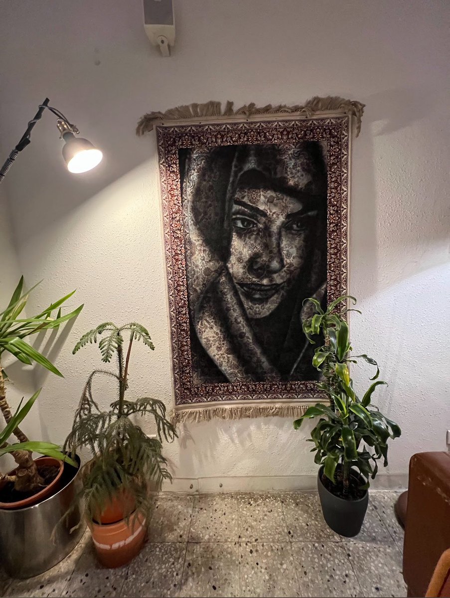 Ull620's tweet photo. لا يصنع المزاج الجميل الا كوب قهوة♥️ https://t.co/POtbNXDoH1