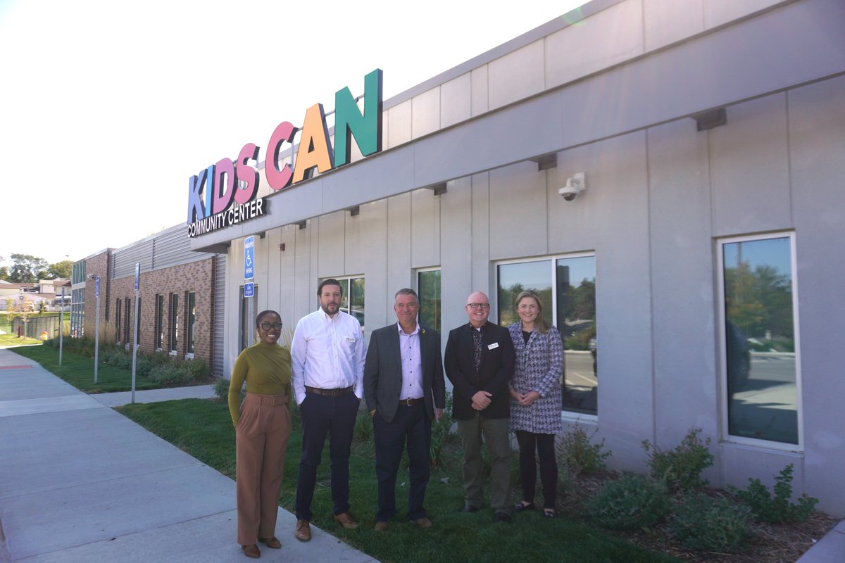 firstfiveyears's tweet image. Educators at Kids Can Community Center in Omaha, NE are helping young learners &amp;amp; their families learn, grow, &amp;amp; succeed.

Thank you @RepDonBacon &amp;amp; @FirstFiveNebr for joining FFYF in a visit this week to see the positive impact of quality early childhood education firsthand!