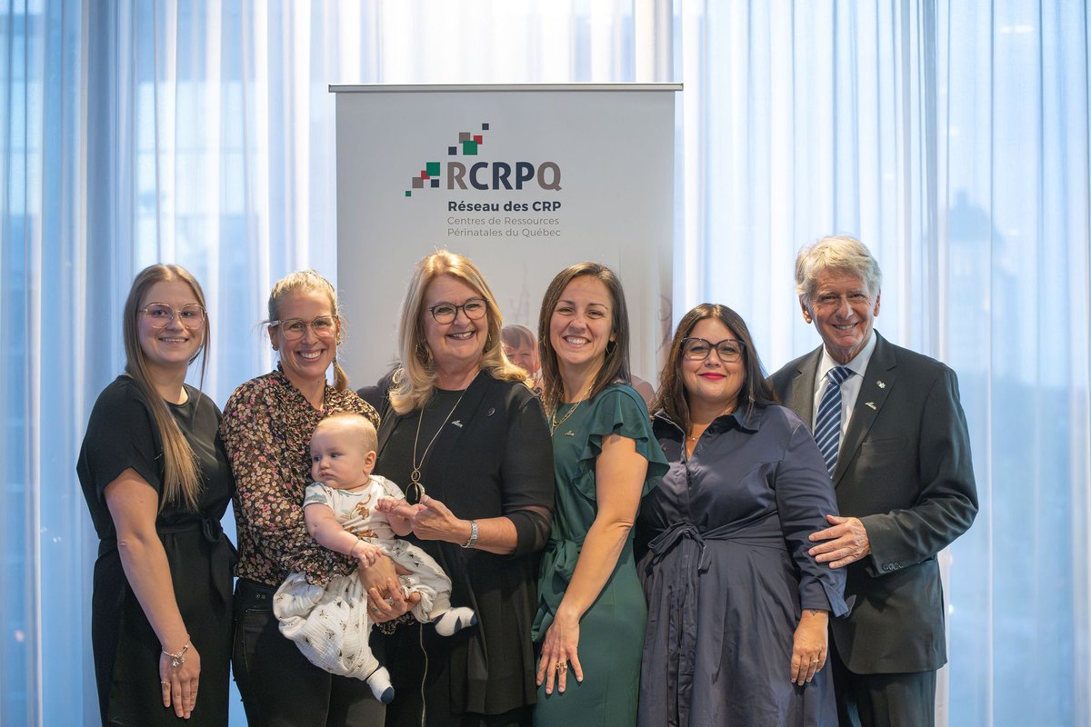 RCRPQ's tweet photo. Quelle soirée mémorable hier pour notre 25e anniversaire! Merci à @suzanneroy_caq pour son allocution et la remise d'un certificat honorifique. Merci aussi à @joel_arseneau et @Desiree_McGraw pour leur présence. Merci à nos 2 conférenciers Marianne St-Gelais et @JohnParisella. 🙏 https://t.co/AQPuNFapMm