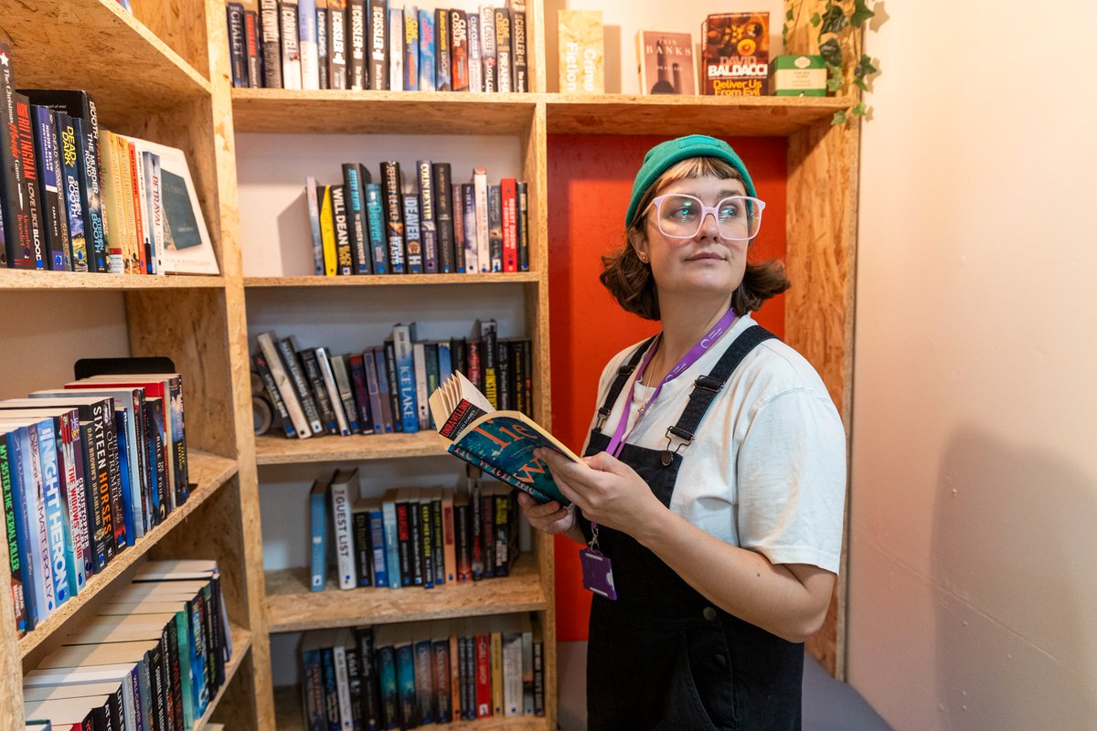 streetreads's tweet photo. On #WorldHomelessDay find out more about where we are at with our Streetreads library, what we want to do and how you can help. And watch our new film!
https://t.co/QPvAxOPj9Q
#libraries #books #safeplaces #support #Edinburgh https://t.co/BzcnhijC3e