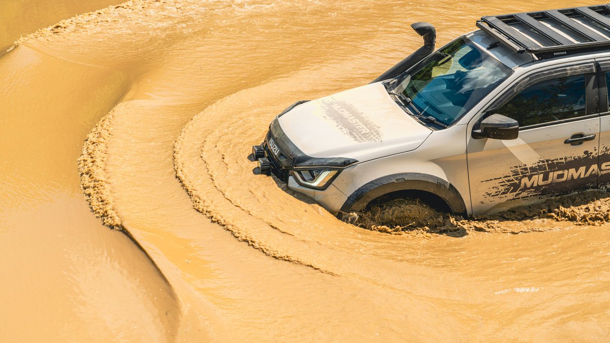 FJChalkeIsuzu's tweet image. Challenge accepted! 🤿 

Complete with an ARB Safari Snorkel, the #IsuzuDMax #MUDMASTER is the ultimate off-road machine. Discover the #DMaxMUDMASTER’s accessories at Vale Motors, or click isuzudmax.co.uk/isuzu-d-max-vc… to learn more. #Isuzu