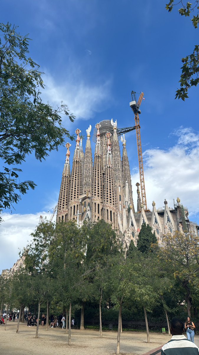 a_7ii7's tweet photo. spain 🇪🇸 https://t.co/XnbNpH6MLy