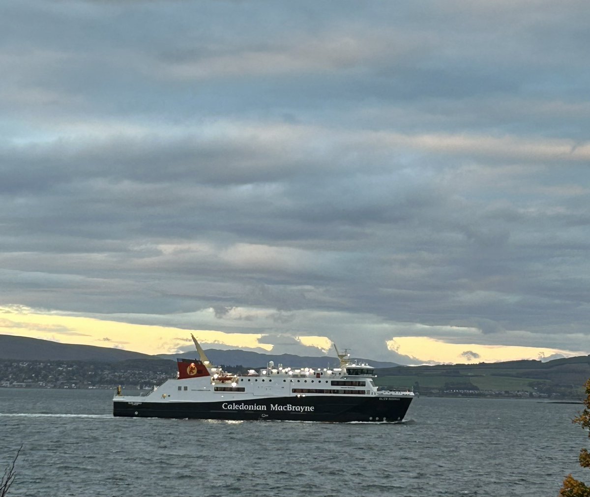 #Greenock #Gloaming #Splash <a href="/CalMacFerries/">CalMac Ferries</a> #Braw