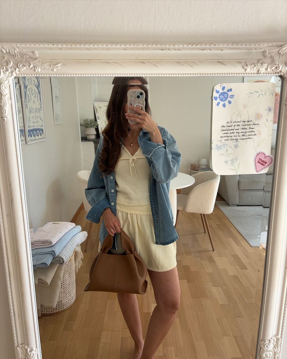 RachelGreen9212's tweet photo. soft girl summer - home edition 🎀🧸🫧 https://t.co/O4b8wNLWNN
