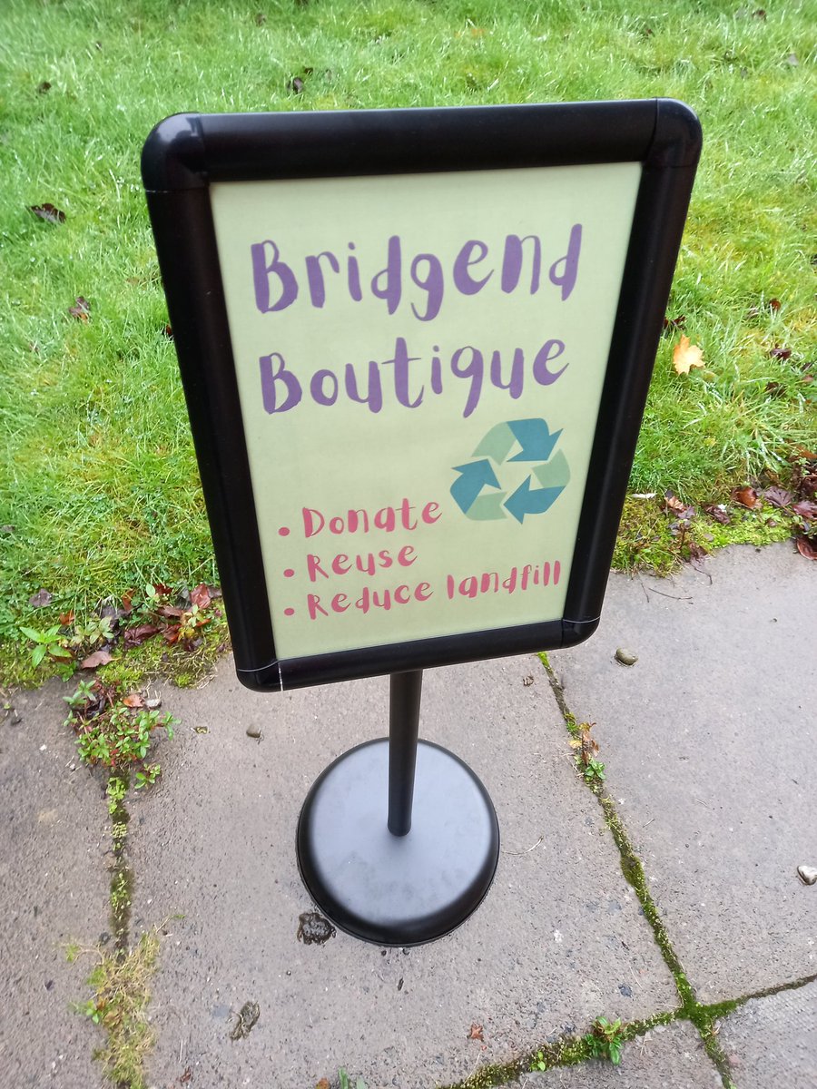 Collette loved being part of this event and helping set up the Bridgend Boutique. The Boutique will be a permanent feature in the school and allows families to (1) donate school clothes (2) access school clothing at no cost (3) with the aim of reducing items going to landfill. 🥰