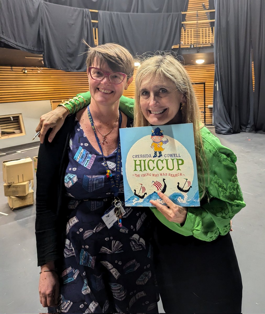 Abby (@abbymathsfan) on Twitter photo Got to be a fan-girl today. Met the amazing <a href="/CressidaCowell/">Cressida Cowell</a> thanks to <a href="/drakebookshop/">DRAKE The Bookshop</a> Got to be a fan-girl today. Met the amazing <a href="/CressidaCowell/">Cressida Cowell</a> thanks to <a href="/drakebookshop/">DRAKE The Bookshop</a>