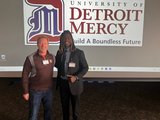Senior undergrad Devin Clisby and Dr. Phil Welch attended the Midwest Chapter of the American College of Healthcare Executives annual case competition at the University of Detroit Mercy on Friday, Oct 4. Devin is a healthcare administration major.