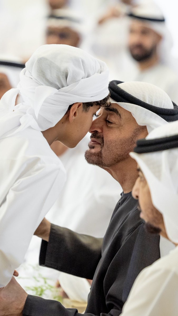 uae_parza's tweet photo. من برزة رئيس الدولة 🤍🤍🤍 https://t.co/wRAOentgq1