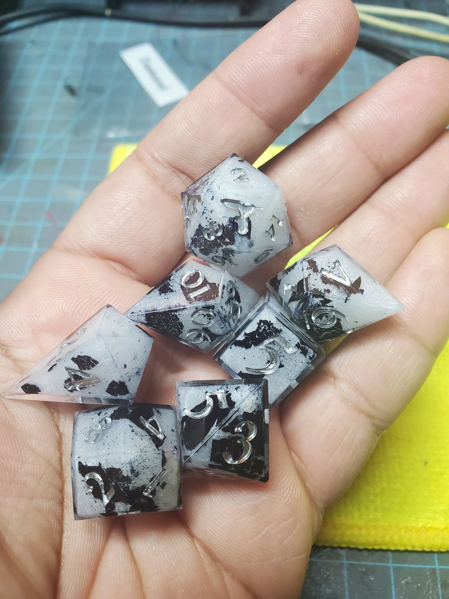 Smoking Glue Guns @ NC Comic Con (@smokingglueguns) on Twitter photo Chrome ink was the correct choice. <a href="/samriegel/">Sam Riegel</a> how did I do? Are they Braius Doomseed enough? Lmao
#criticalrole #criticalrolefanart #dicemaker Chrome ink was the correct choice. <a href="/samriegel/">Sam Riegel</a> how did I do? Are they Braius Doomseed enough? Lmao
#criticalrole #criticalrolefanart #dicemaker