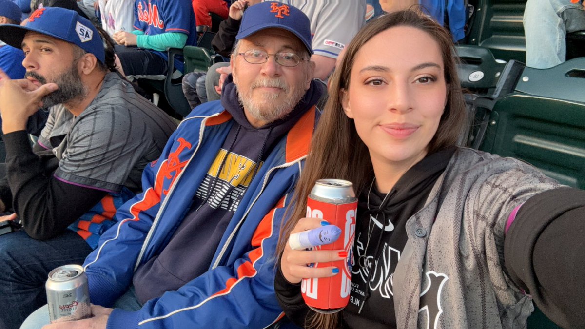 MetsMissy's tweet image. This poor man had open heart surgery just over a month ago and now I’m dragging him all over Citifield and he’s listening to me yell at the crowd for booing Harper when we CANNOT because he FEEDS OFF OF IT!! #LFGM