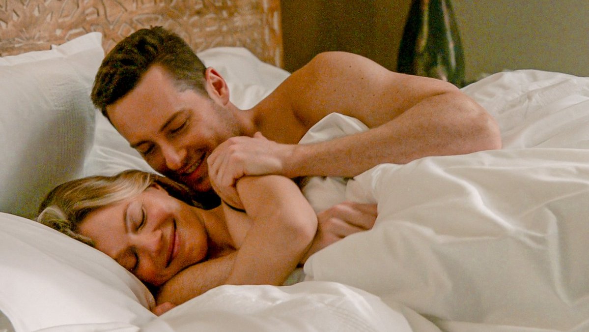 Arusess's tweet photo. I've two, #JayHalstead & #HaileyUpton.
#UpsteadForever💖♾ #JusticeForUpstead #UpsteadEndgame #NotATraumaResponse #MissingJayHalstead #JusticeForJayHalstead #TheRealJayHalstead #JayHalsteadDeservesBetter #WeLoveYouJesse #WeLoveYouTracy https://t.co/JSAT0wh5eA