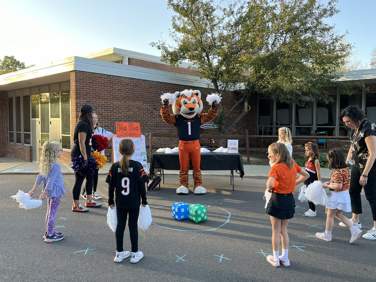 Cristina Smith (@ihdeansmith) on Twitter photo Let’s give a big CHEER for our amazing spellers at Literacy Night! #IHPromise <a href="/IHPrimary/">Indian Hill Primary</a> <a href="/IHSchools/">Indian Hill Schools</a> Let’s give a big CHEER for our amazing spellers at Literacy Night! #IHPromise <a href="/IHPrimary/">Indian Hill Primary</a> <a href="/IHSchools/">Indian Hill Schools</a>