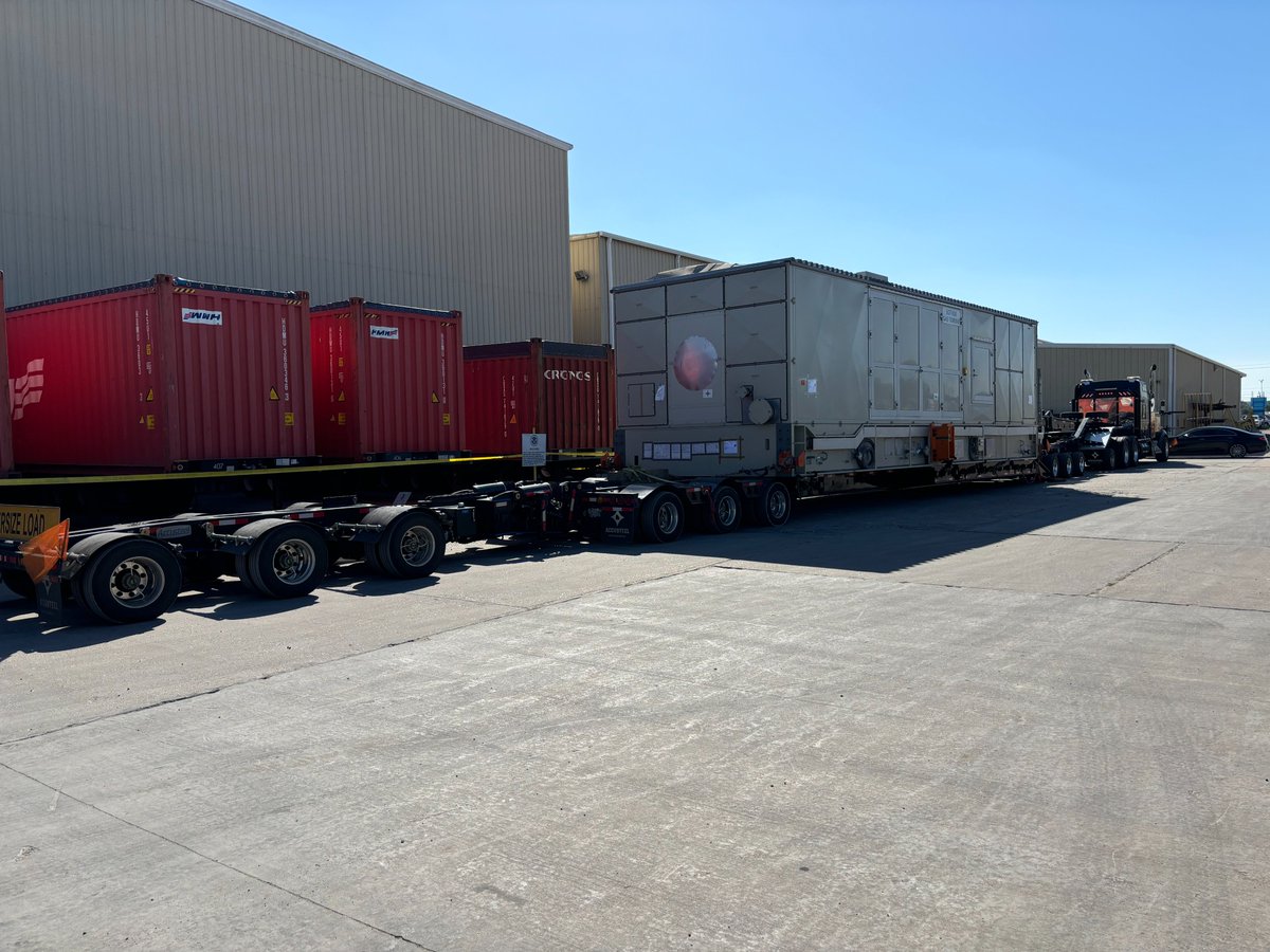 Accusteel_Inc's tweet photo. Another quality Accusteel Heavy Haul Trailers unit successfully delivers excellence. Shout out to our friends at J &amp; S Contracting for the purchase of a few more custom 13-axle trailers. INNOVATION | QUALITY | INTEGRITY.
Reach out to Accusteel Heavy Haul Trailers today! https://t.co/oWcvwgjWeM