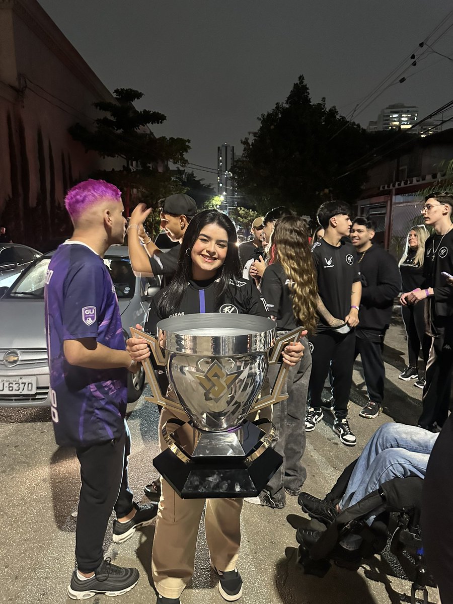 FX milly 🐝 tweet media