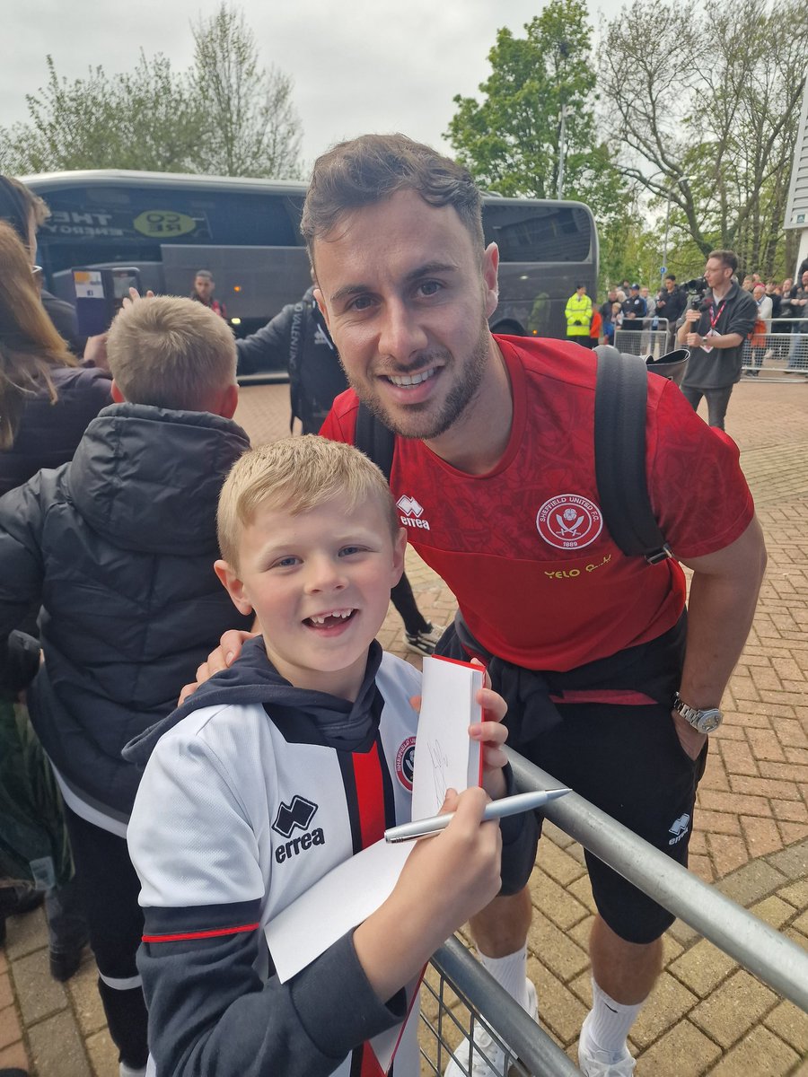 StephIrving5's tweet photo. Just the most awful awful news I can't believe it, one of the most loved blades players 💔💔💔 devastated.... my thoughts are with his family and friends ⚔️ https://t.co/ryoS5szpqV