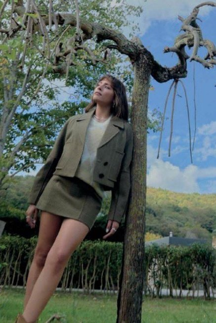 rüzgar ve sonbahar şimdiden hissediliyor
#SılaTürkoğlu SılaTürkoğlu