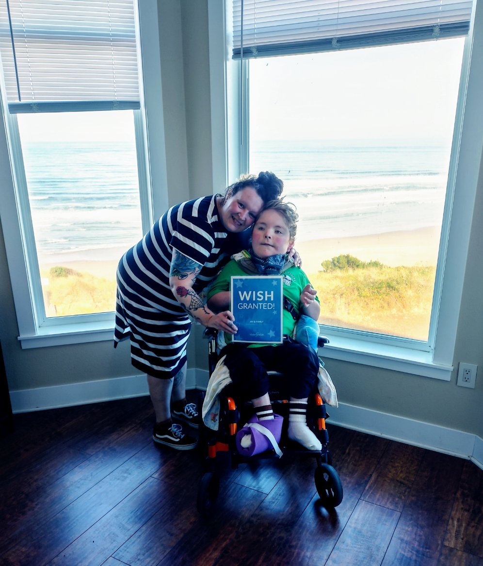 ORWish's tweet photo. ✨WISH GRANTED!✨
Jay took in all the sights along the Oregon Coast! 🌊From an aquarium experience to a wax museum visit and watching the ocean waves – we 💙 seeing that smile.😊
#WishGranted #MakeAWish #MakeAWishOregon #ORWish https://t.co/Dj7vCvWcdL