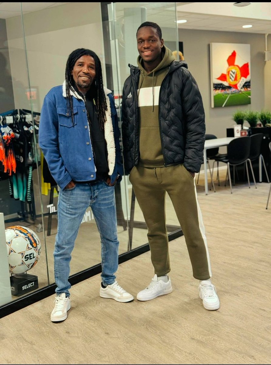 CoachDiop's tweet photo. Formidable et passionnante journée d'observation, d'échanges sur le football avec le Staff de TROMSO IL et très bon moment avec ancien joueur Thierno Barry dont j'ai pu constater à l'entraînement les pas franchis. Crazy métier, on ne cesse jamais d'apprendre https://t.co/Oh28B2OoVI